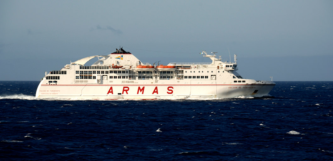 armas ferry to la Gomera